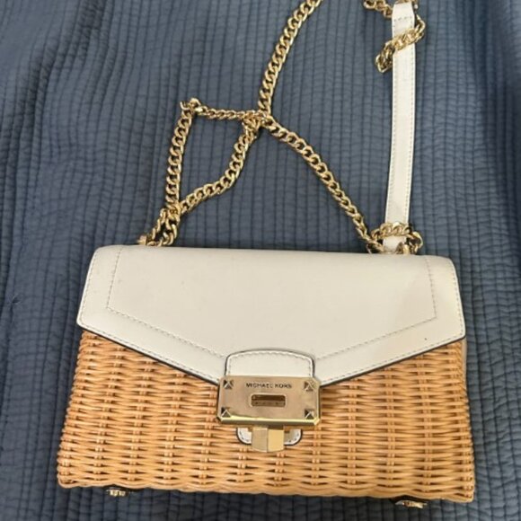 Michael Kors  Wicker Crossbody In White Flap - Picture 2 of 6